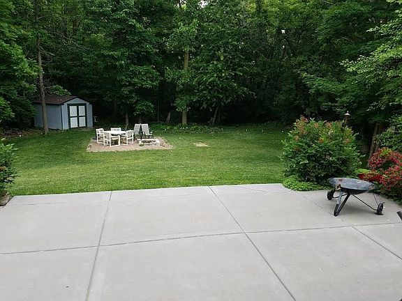 3rd image of 2110 W Orchard Way