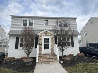 105 N Harding Ave #B, Margate, NJ 08402
