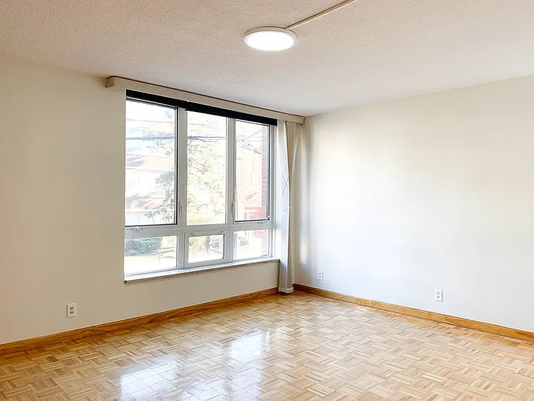 50 Park St #21 — Photo 6