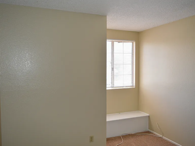 11249 Heathrow Dr — Photo 14