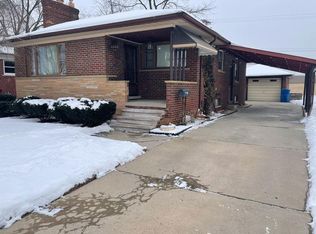 8242 Racine Rd, Warren, MI 48093