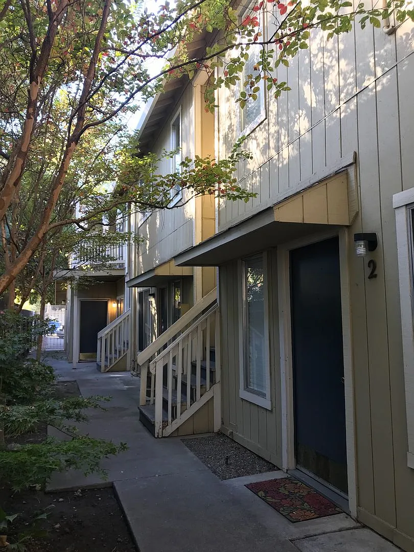 1712 S Street — Photo 2