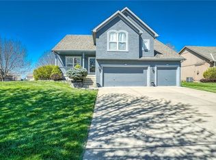 8900 N Hull Ave, Kansas City, MO 64154