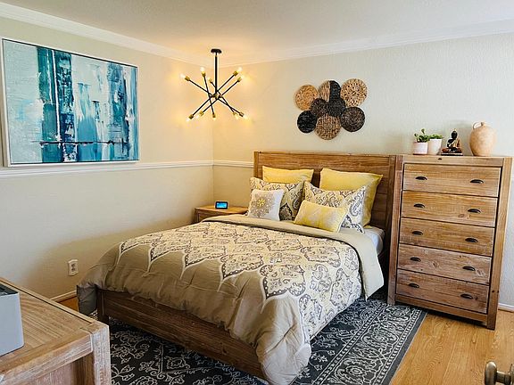 5th image of 2652 Crown Ct