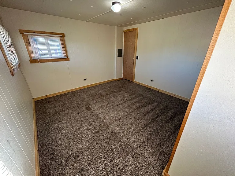 300 Linda Lee St — Photo 25