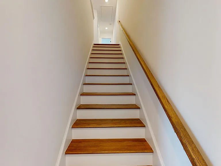 852 Levitan Dr — Photo 13