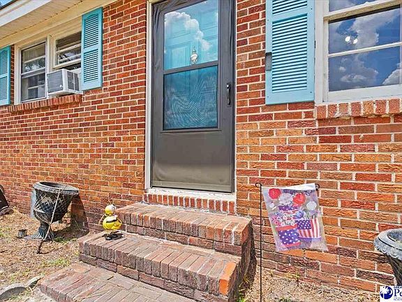 4th image of 1134 Howle St