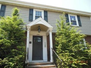198 Lafayette St APT 3, Salem, MA 01970