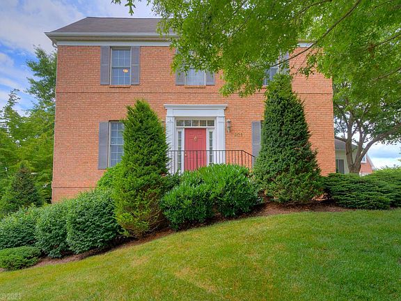 2nd image of 205 Talheim Cir