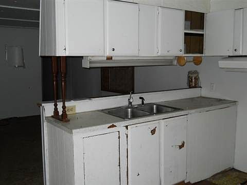5th image of 4123 1/2 112th Ave