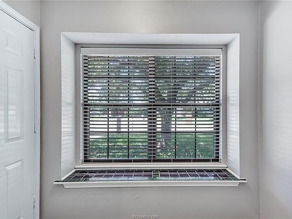 3rd image of 3204 Callie Cir