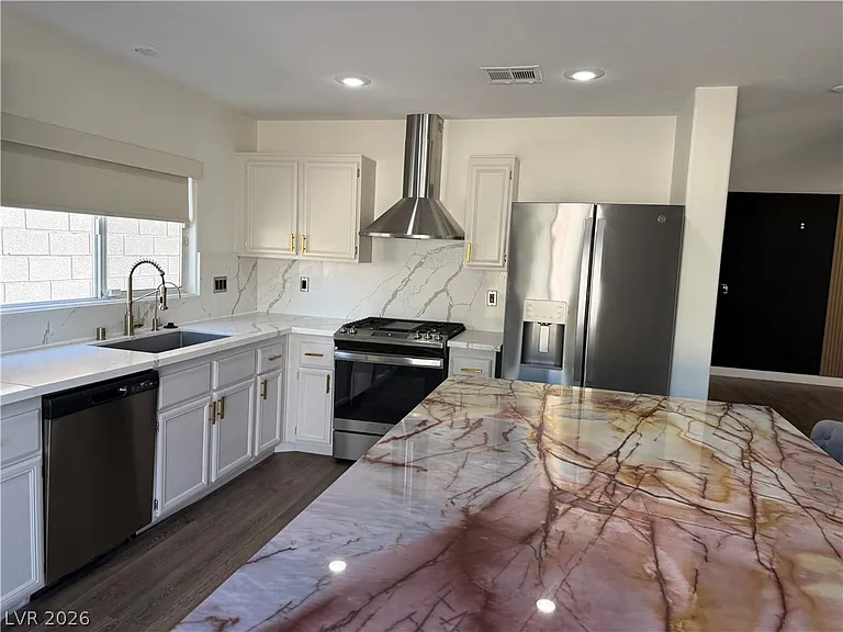 1141 Cathedral Ridge St — Photo 17