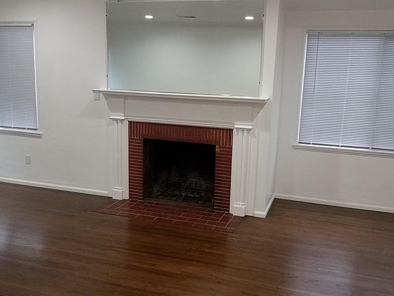 3rd image of 8145 San Carlos Ave