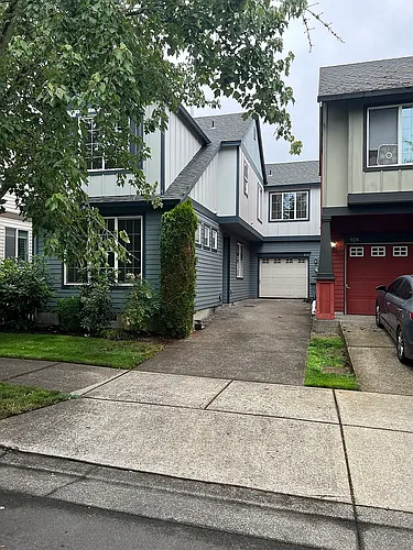 918 SE Portlandia Ave Photo 1