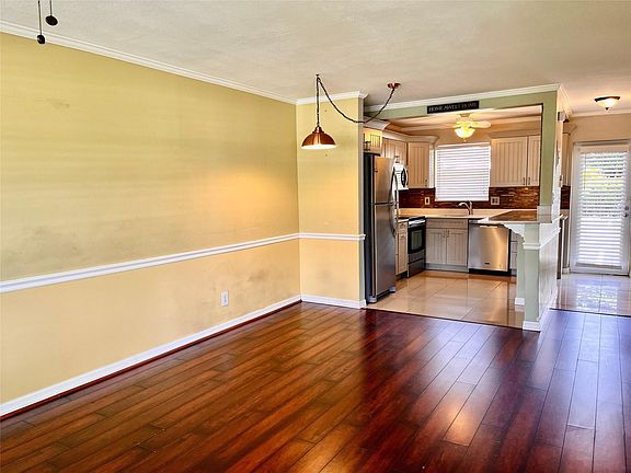 5th image of 1445 SE 15 Court #102