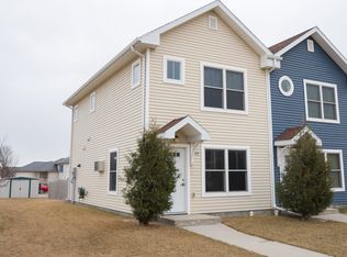 799 Promenade Ct, Grand Forks, ND 58203