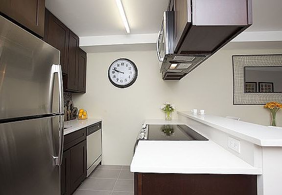 4th image of 158 W 83rd St APT 3C