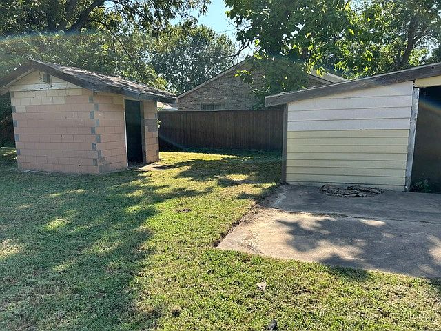 1st image of 1310 E Pioneer Dr