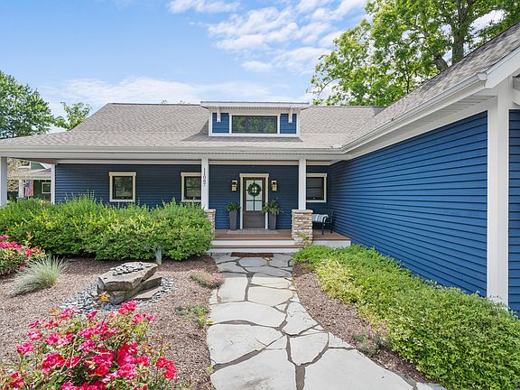 3rd image of 11087 Lake Shore Dr
