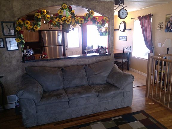 2nd image of 273 E Elm St