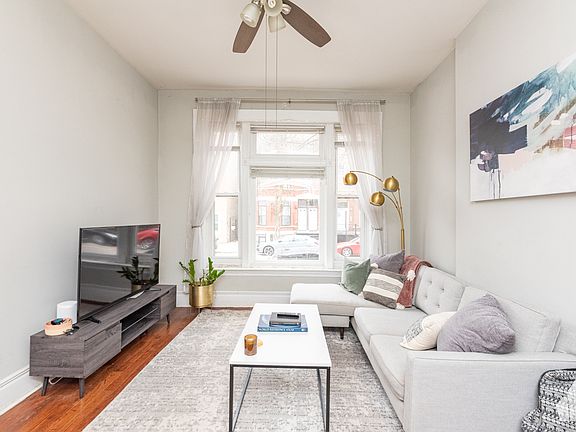 2nd image of 1471 W Erie St #1