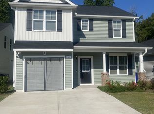 323 Sturgeon St, Smithfield, NC 27577