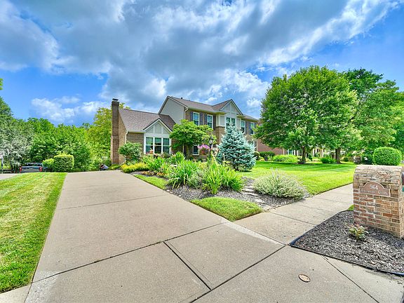 2nd image of 564 Columbine Ct