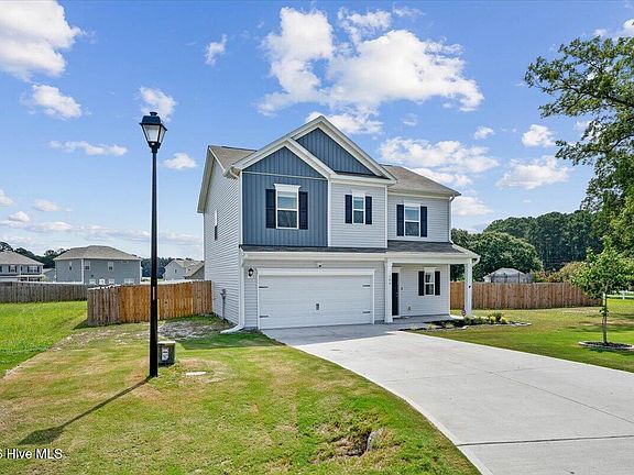 4th image of 104 Saxony Drive