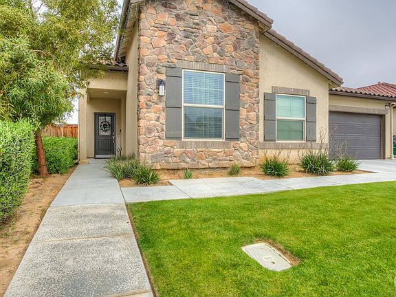 3rd image of 9414 Woodland Ridge Ln