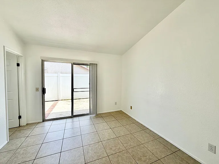 29677 Woodlands Ave — Photo 17