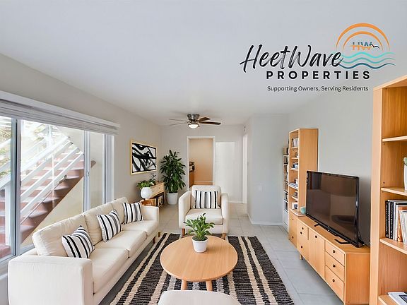 2nd image of 4682-4692 W Point Loma Blvd #4682-1/4
