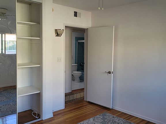 4th image of 3200 S Sepulveda Blvd Unit G18