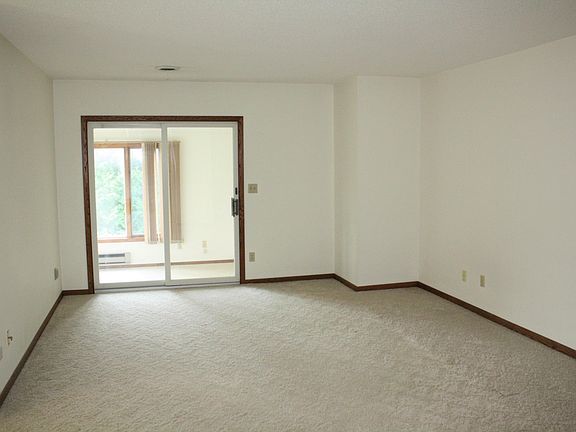 4th image of 3536 E Ave S #C8
