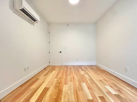 Rented by ERNY LLC | media 23