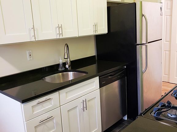 5th image of 10 Bay Ter APT 1F