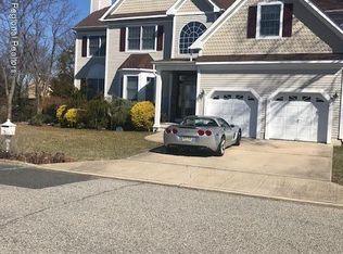 310 Estate Point Rd, Toms River, NJ 08753