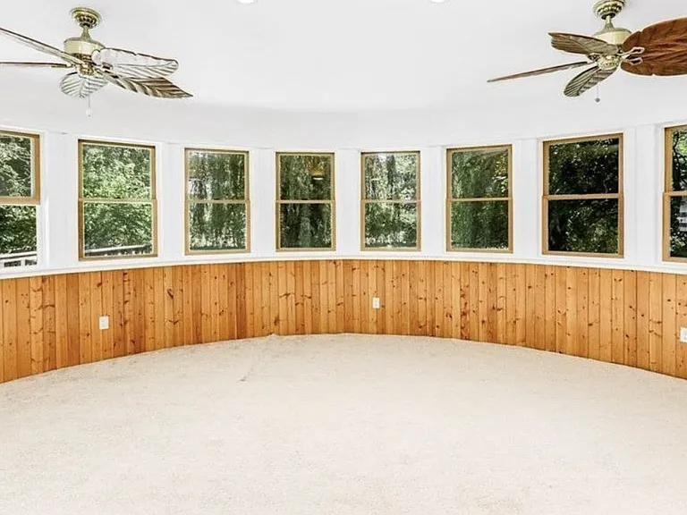 801 Corens Dr — Photo 15