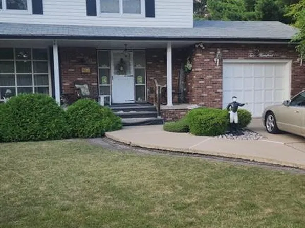 200 Genevieve Ave, Windsor, ON N8S 3V4