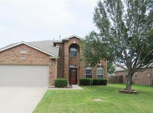 1805 White Dove Ln, Denton, TX 76210