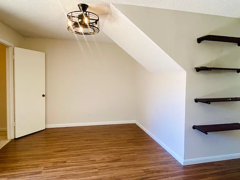 644 Timberline Dr — Photo 11