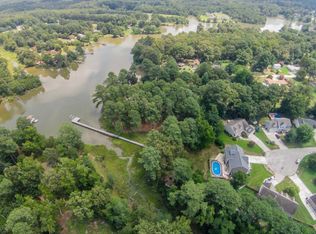 7706 Mainsail Ct, Hayes, VA 23072
