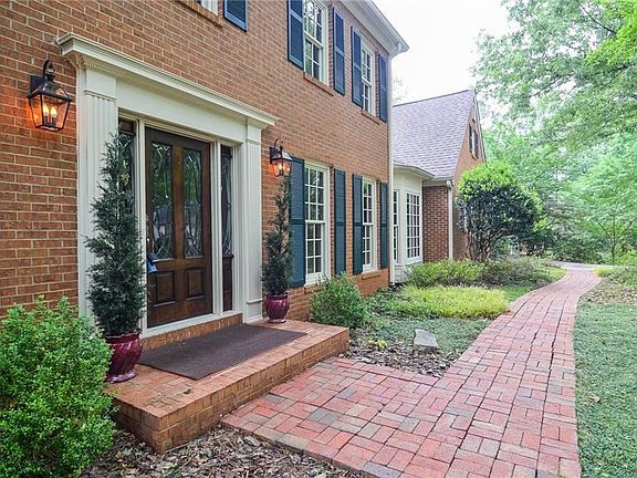 5th image of 4833 Hampton Lake Dr