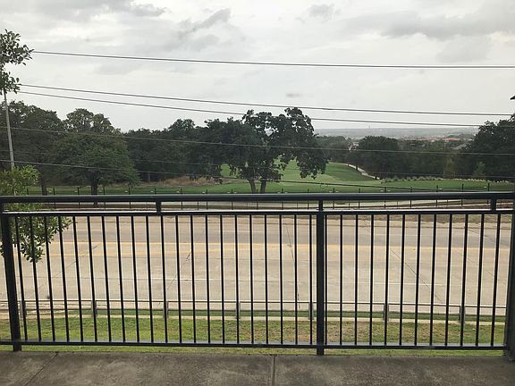 5th image of 2319 Fair Oaks Dr APT 2090