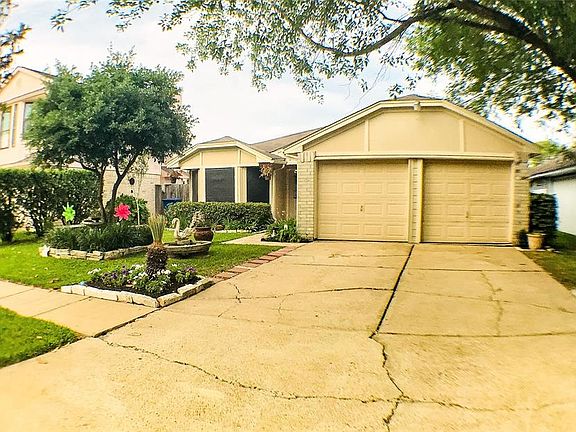 3rd image of 16002 Mission Village Dr