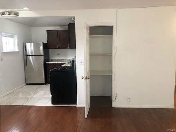 2nd image of 38 Rich Ave