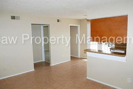 3rd image of 8023 Cambridge Cir