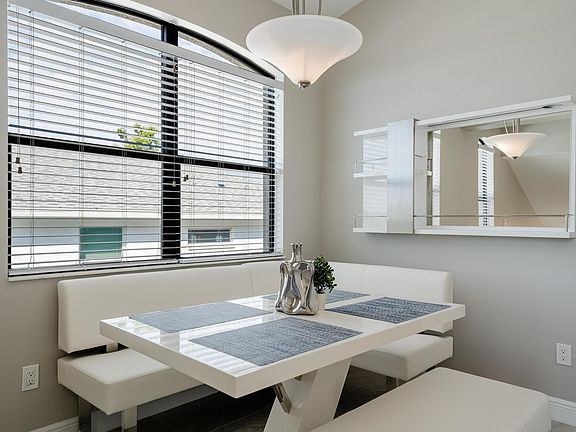 2nd image of 421 SW 47th Ter APT 106
