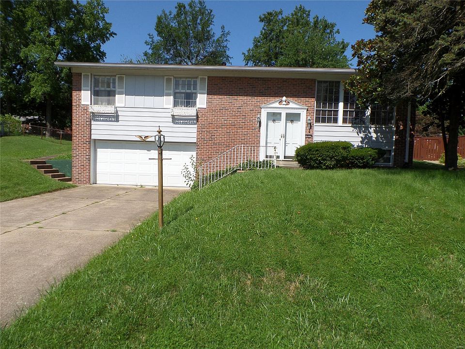 1st image of 1417 Fox Creek Dr