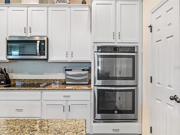5th image of 8925 Reserve Manor Dr