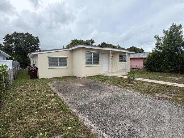 733 W 35th St, Hialeah, FL 33012